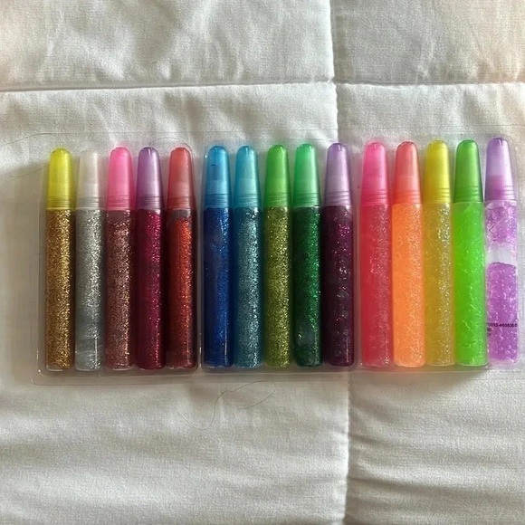 Arts & Crafts - Picture 6 of 11